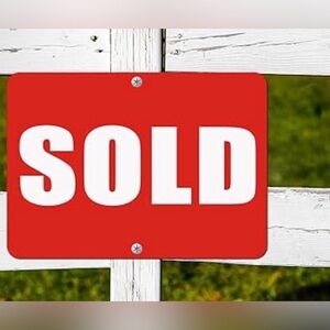 Sold : Adidas Originals Women's Crop Top rugby - Burgundy and Tan